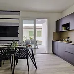 Modern Flat With Terrace In