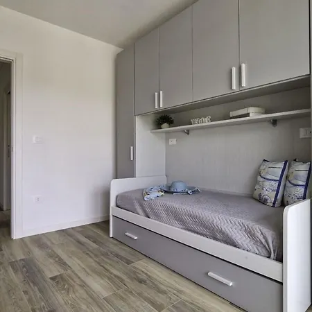 Apartment Modern Flat With Terrace In Bibione