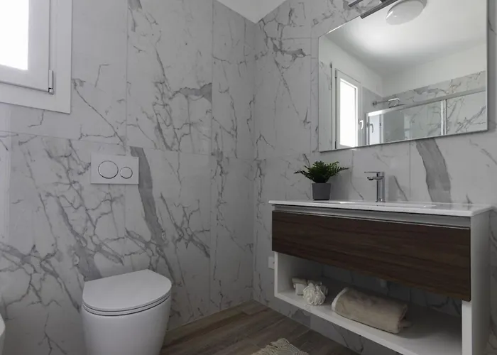 Modern Flat With Terrace In Apartmán